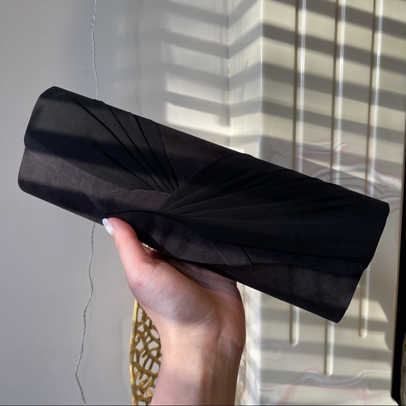 EUC Women’s dine out prom clutch - Picture 12 of 12